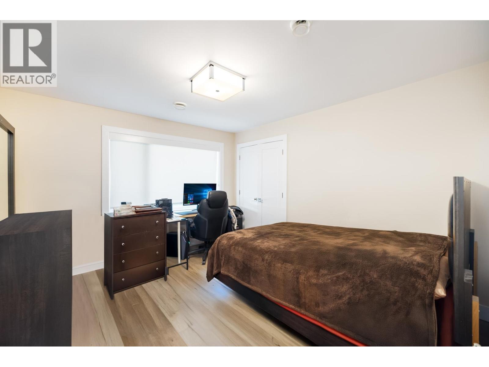 2553 WESTERN AVENUE, North Vancouver