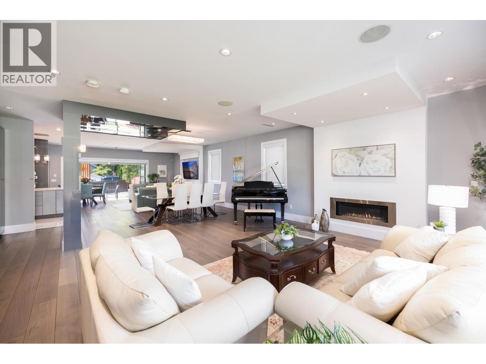 2553 WESTERN AVENUE, North Vancouver