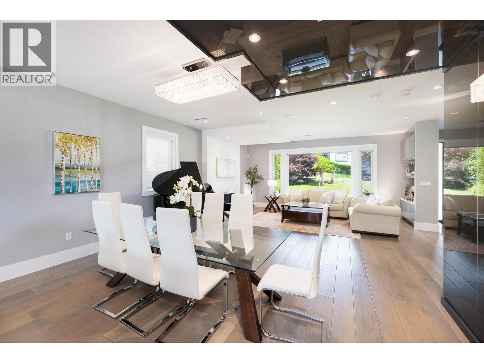 2553 WESTERN AVENUE, North Vancouver