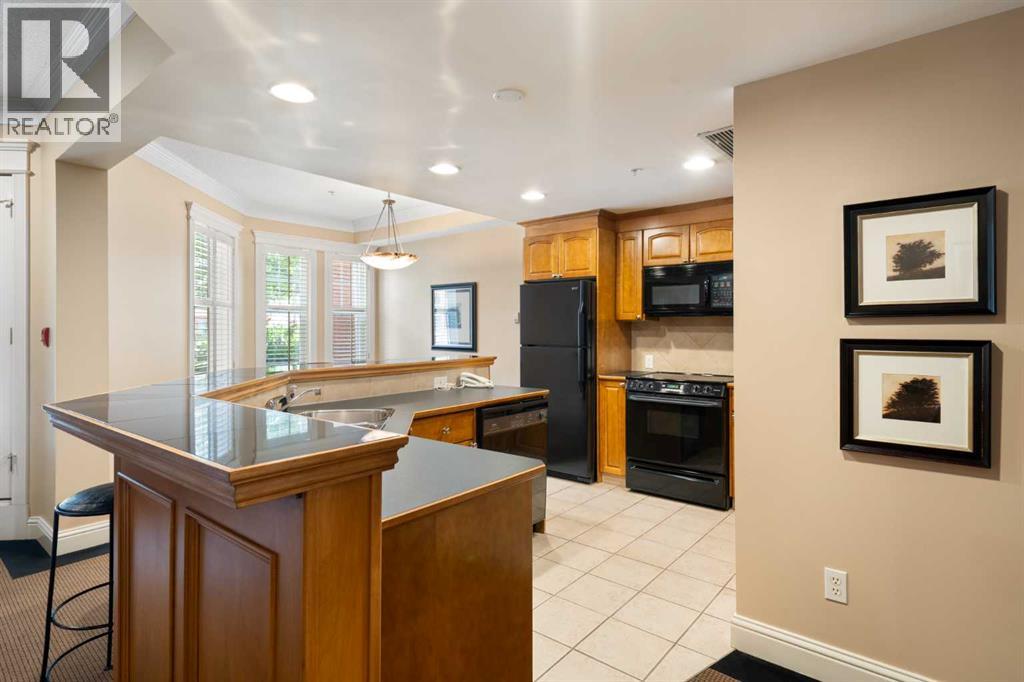 Single Family House for Sale in    Street SW Shawnee Slopes Calgary 