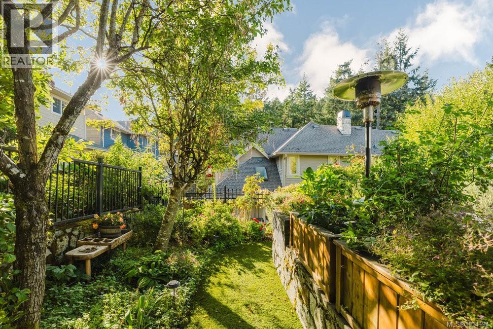  2154 Stone Gate, Langford