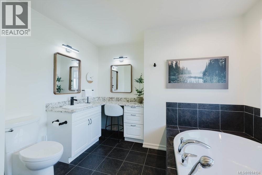  2154 Stone Gate, Langford