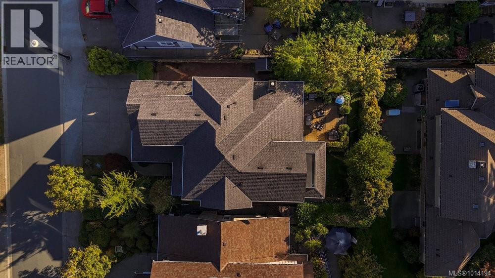  2154 Stone Gate, Langford
