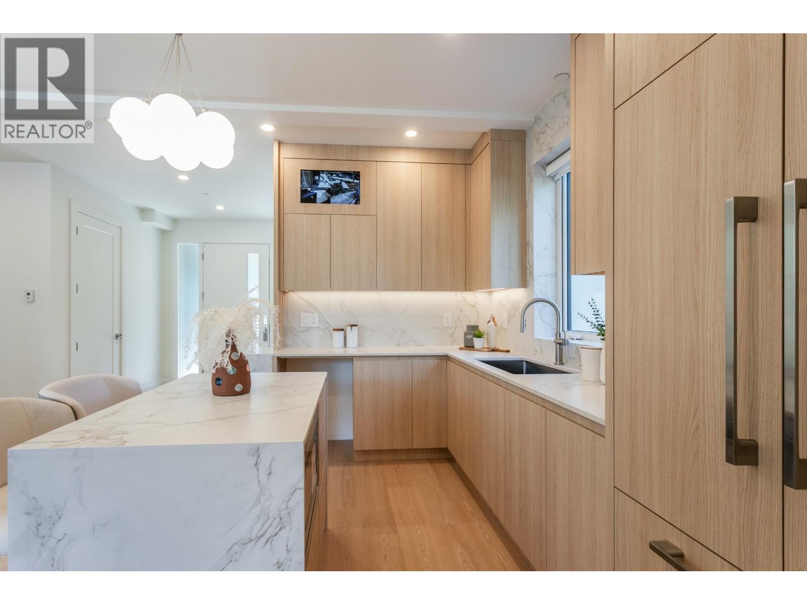 7176 EAST BOULEVARD, Vancouver