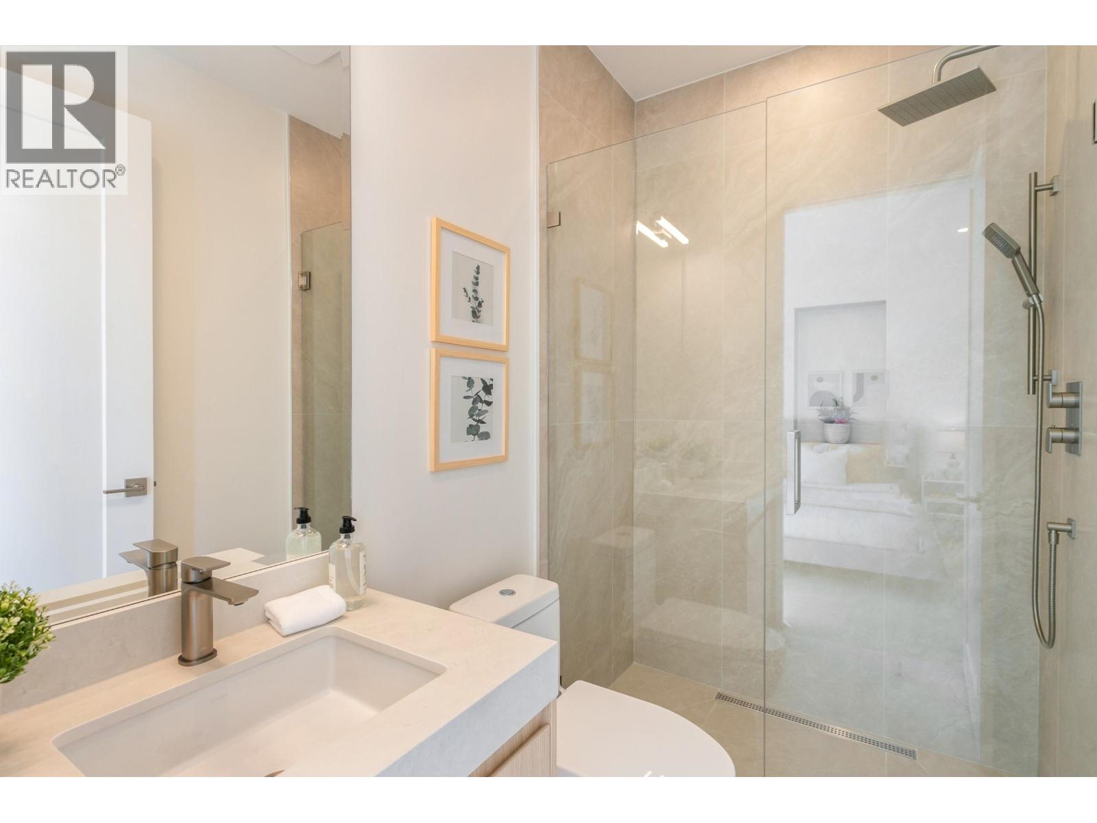 7176 EAST BOULEVARD, Vancouver