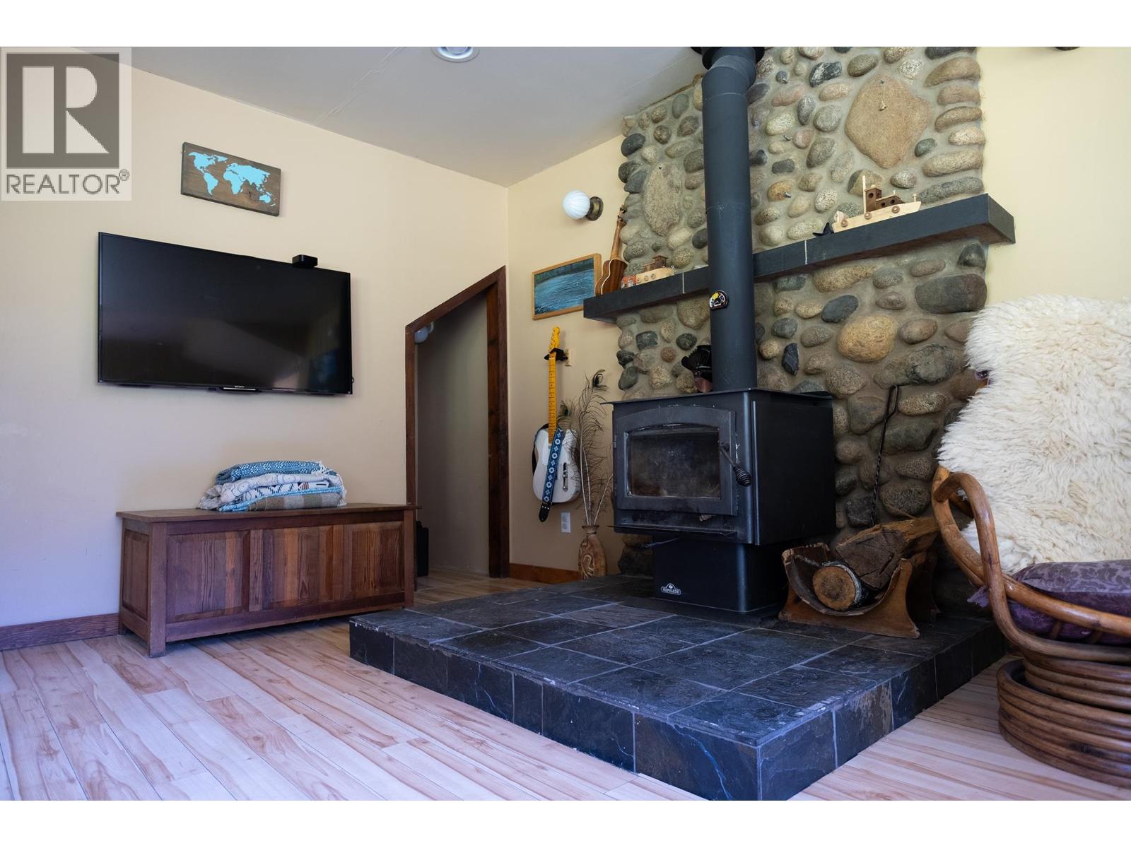 507 PARKER ROAD, Gibsons