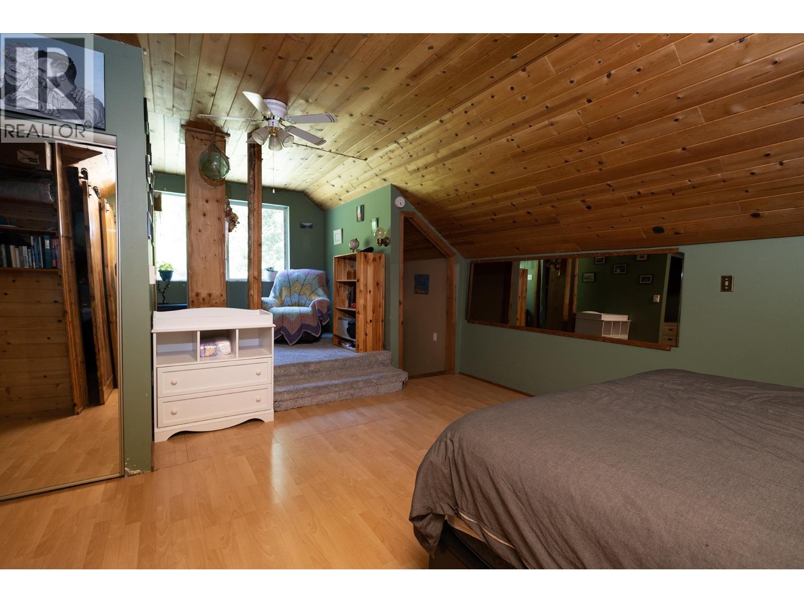 507 PARKER ROAD, Gibsons