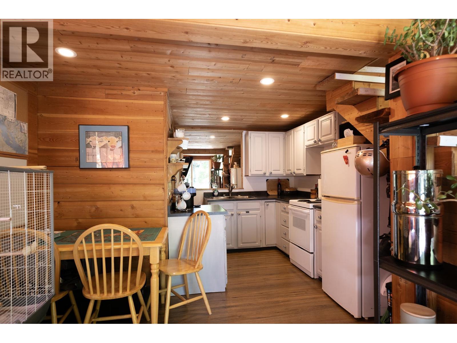 507 PARKER ROAD, Gibsons