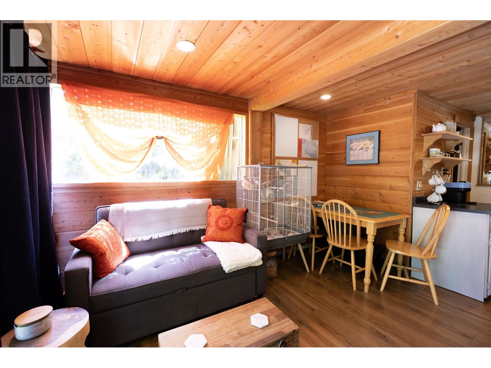 507 PARKER ROAD, Gibsons