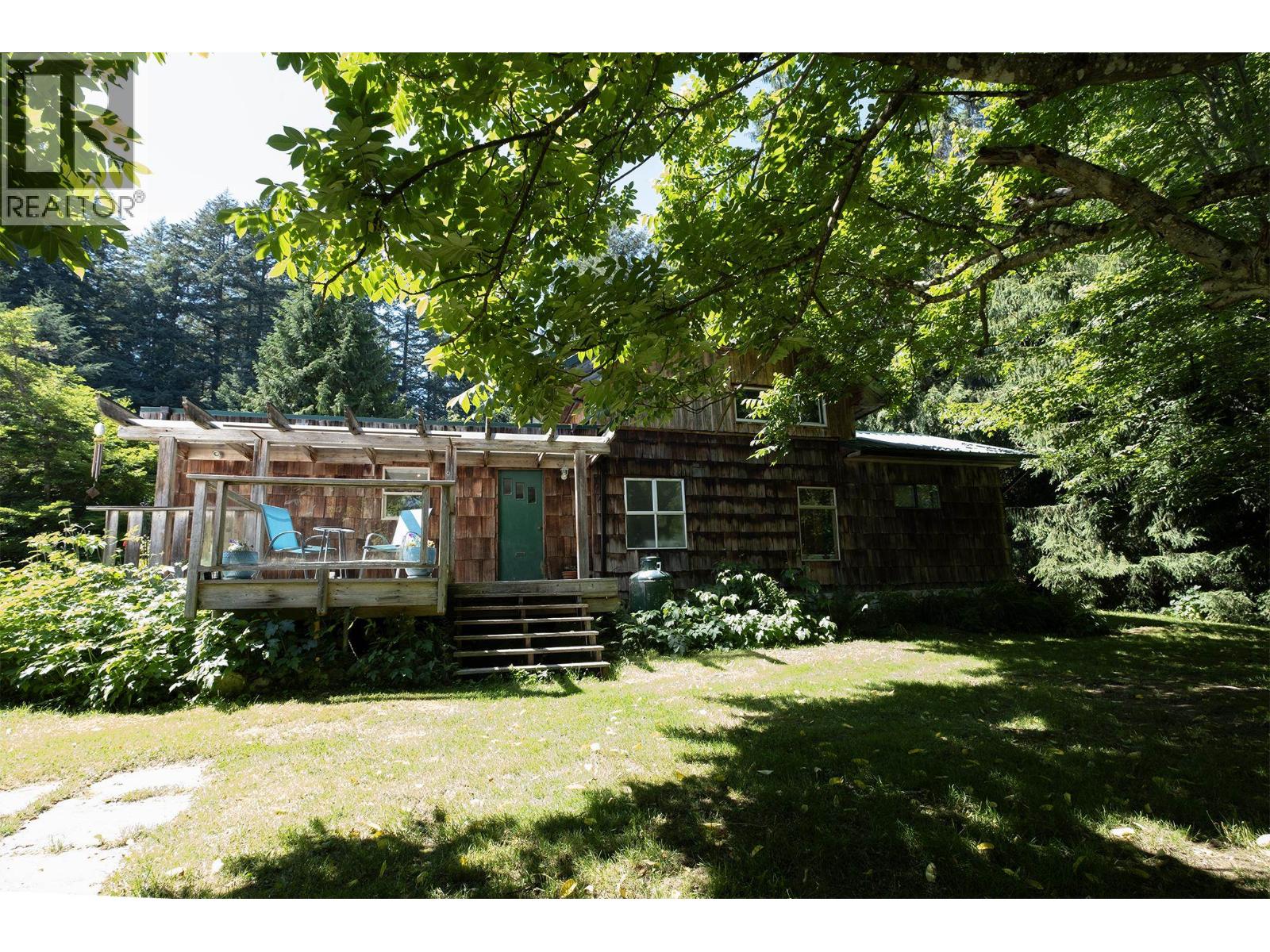 507 PARKER ROAD, Gibsons