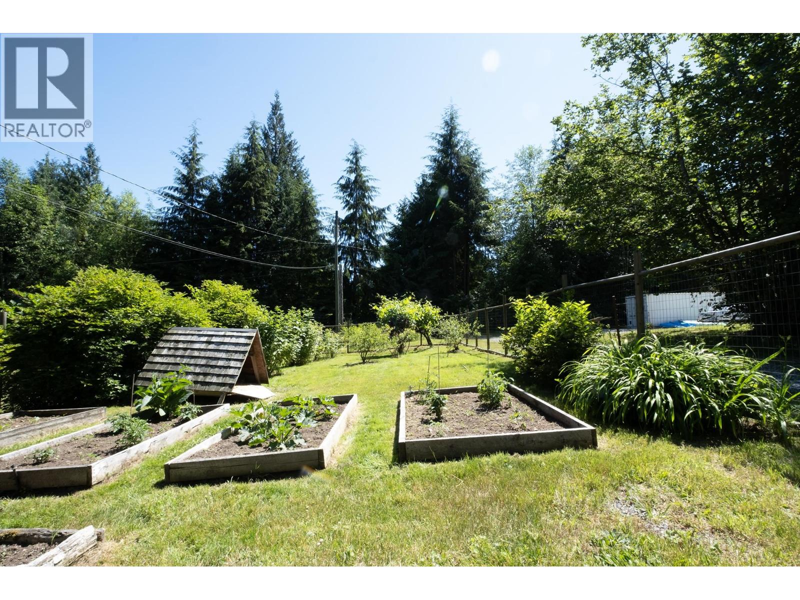507 PARKER ROAD, Gibsons