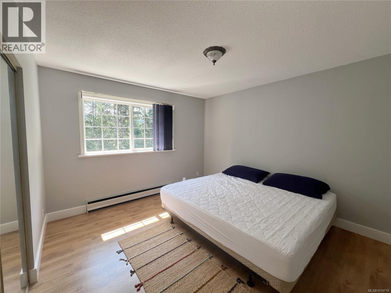 356 Nootka Dr, Gold River