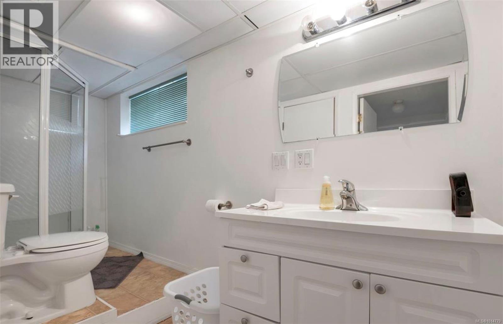 356 Nootka Dr, Gold River
