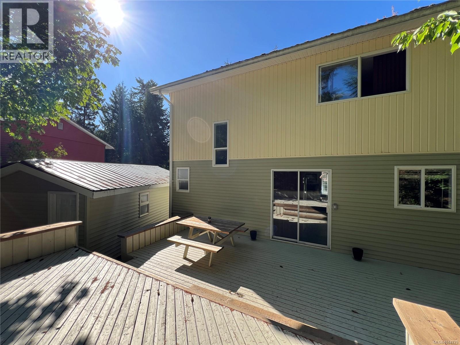 356 Nootka Dr, Gold River