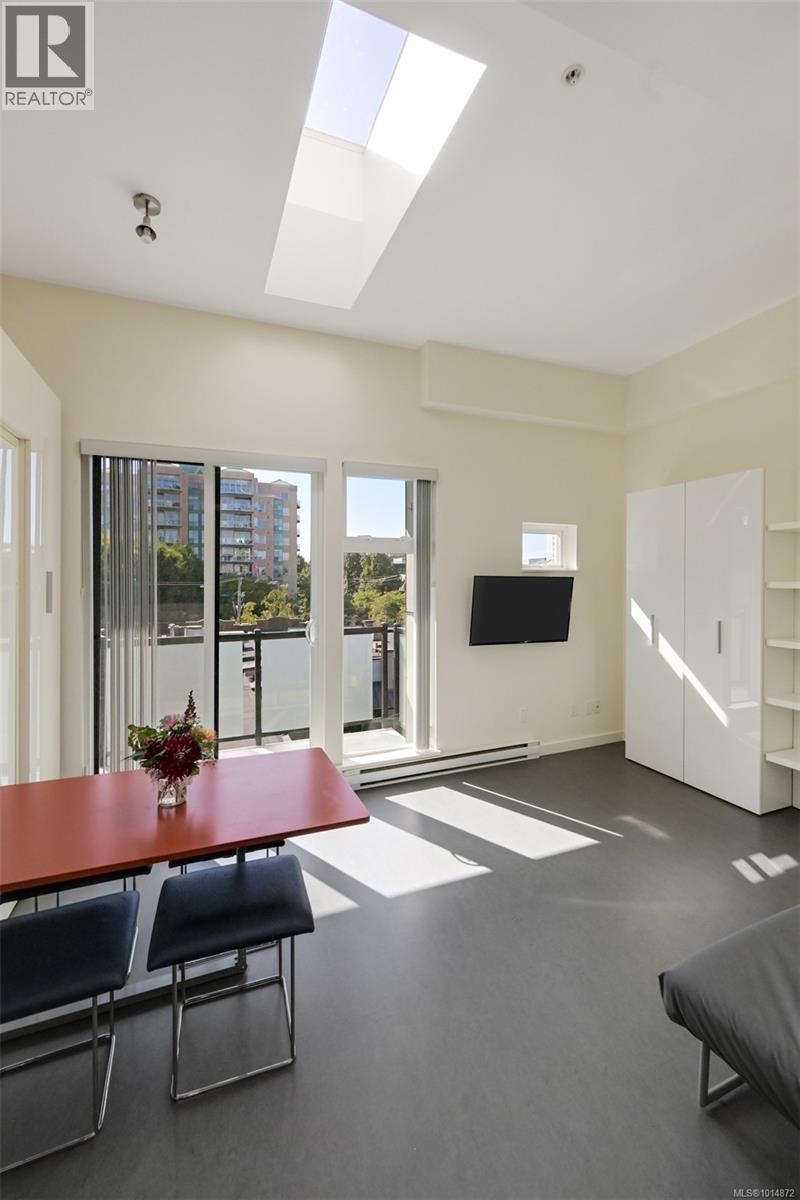 404 1007 Johnson Street, Victoria