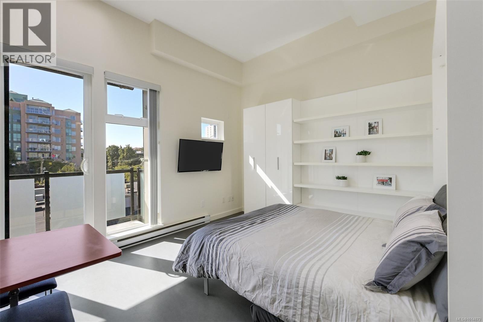 404 1007 Johnson Street, Victoria