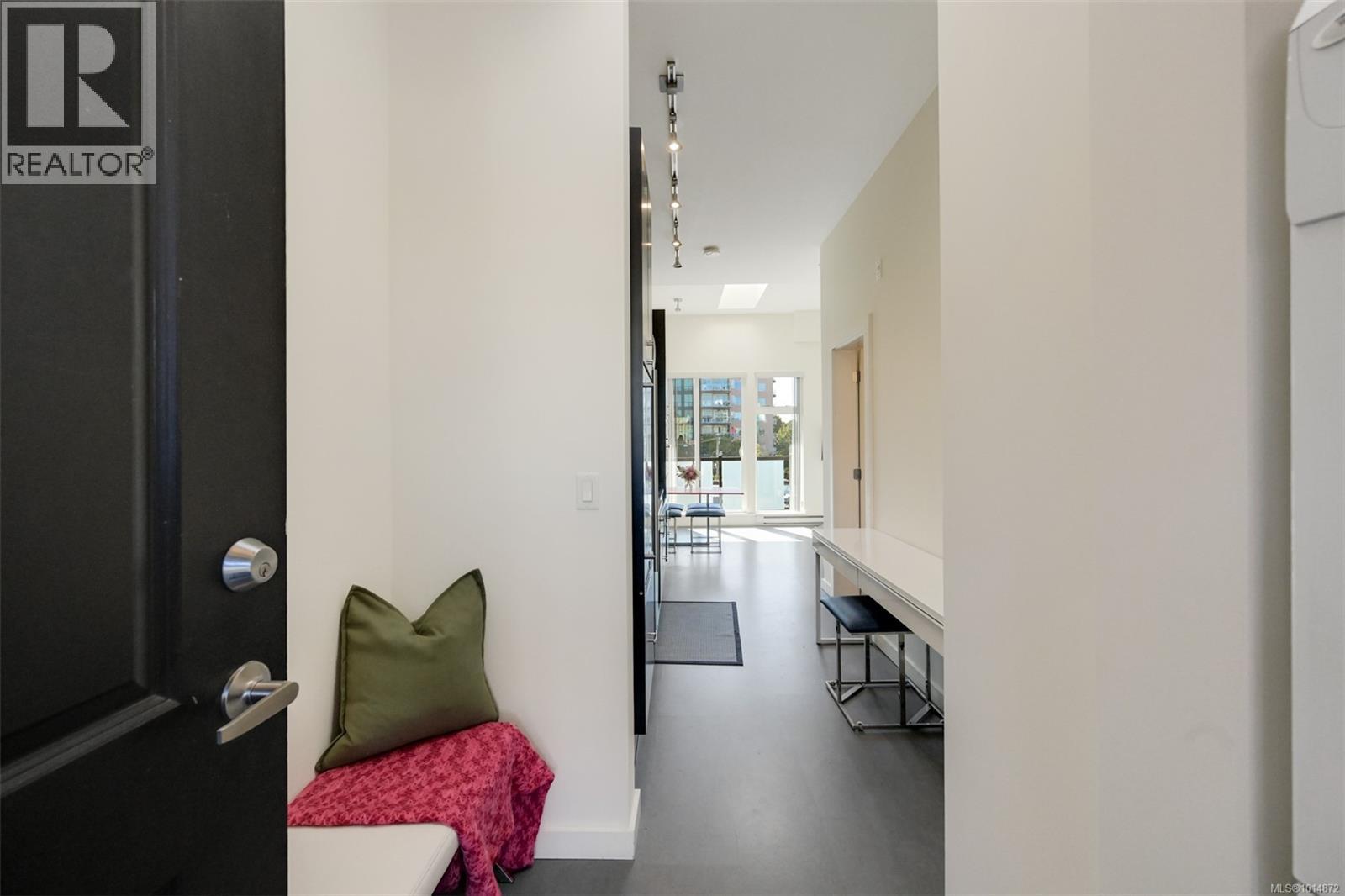 404 1007 Johnson Street, Victoria