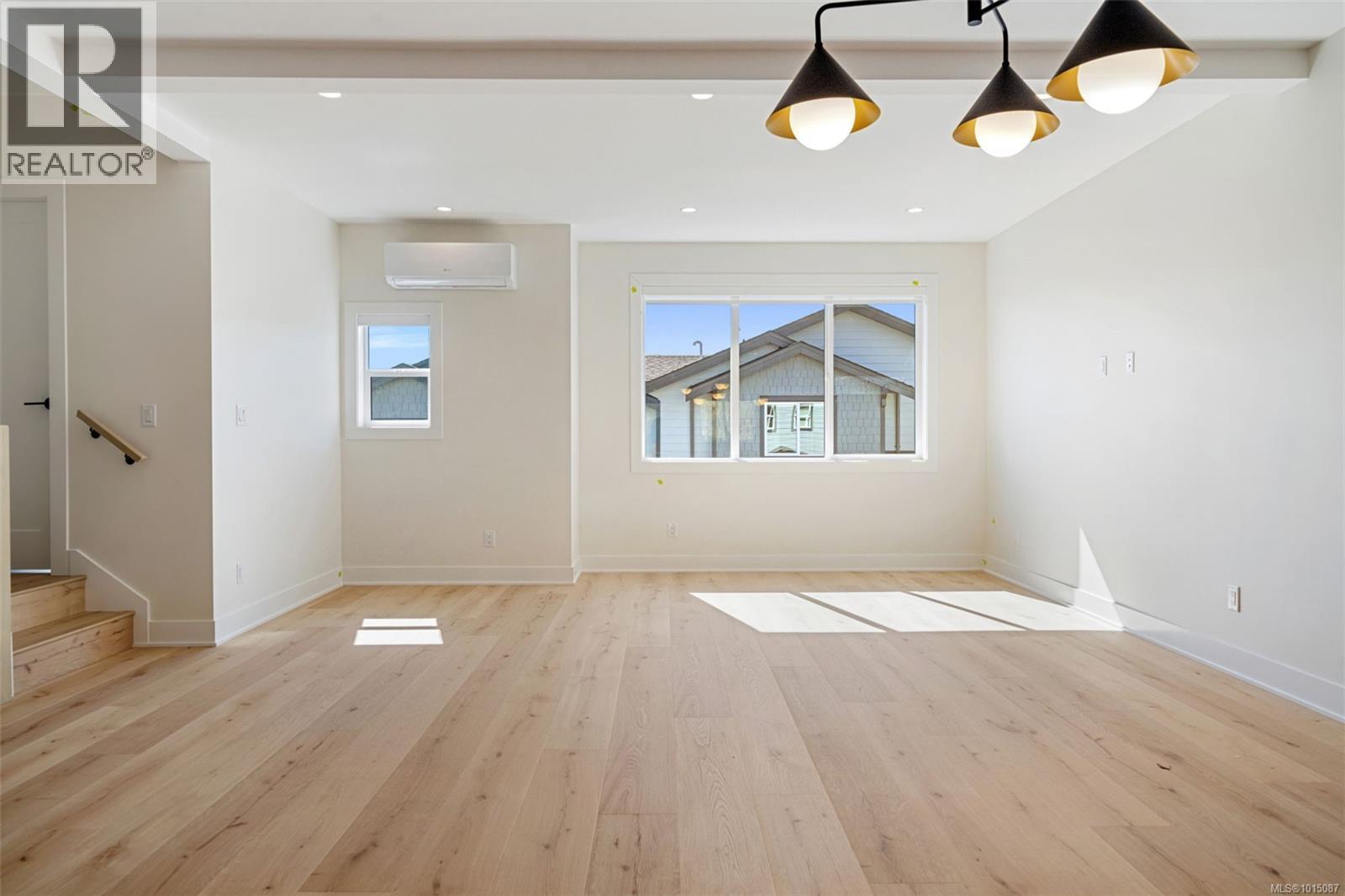 1435 Dolomite Ridge, Langford