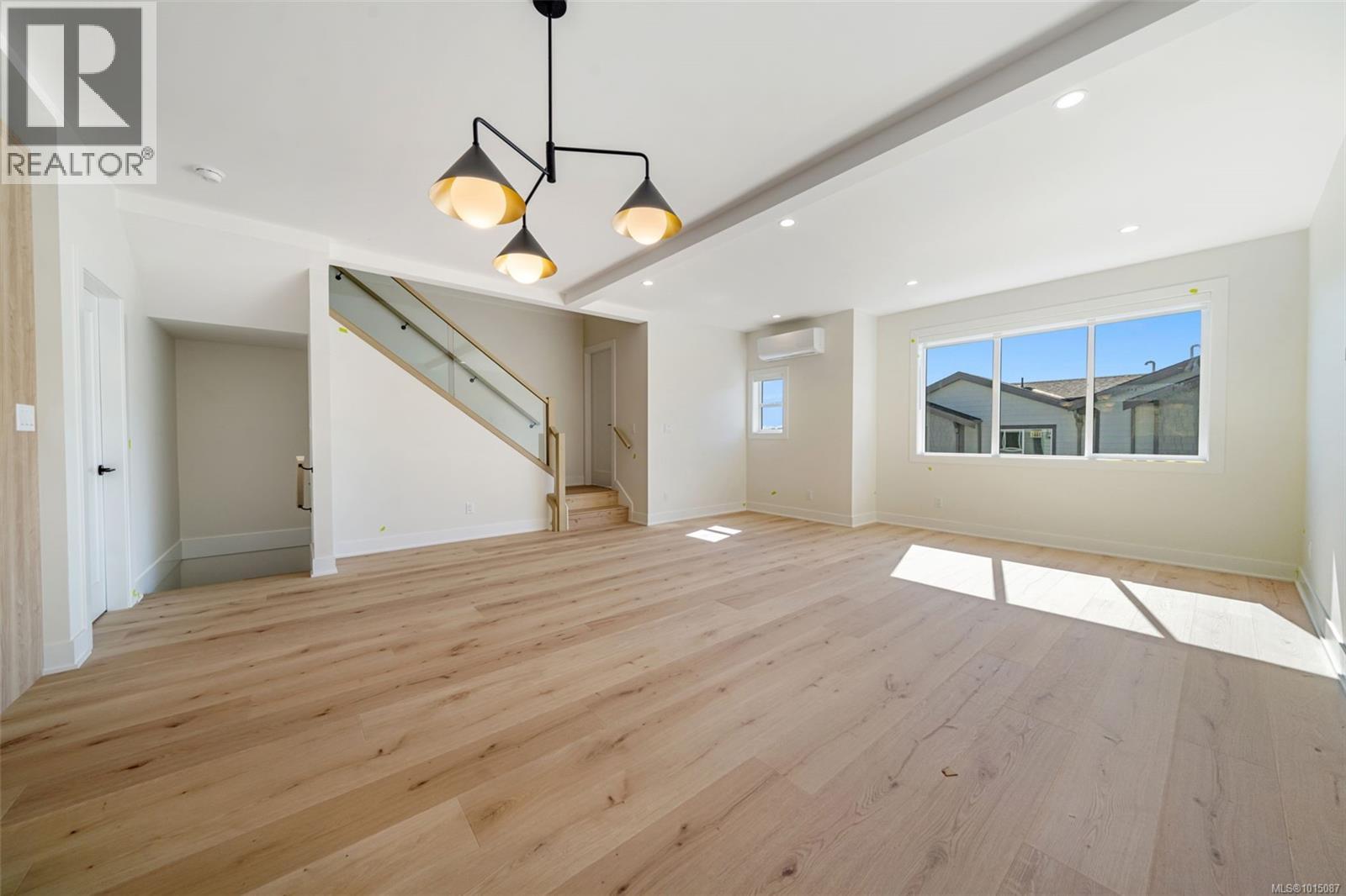 1435 Dolomite Ridge, Langford