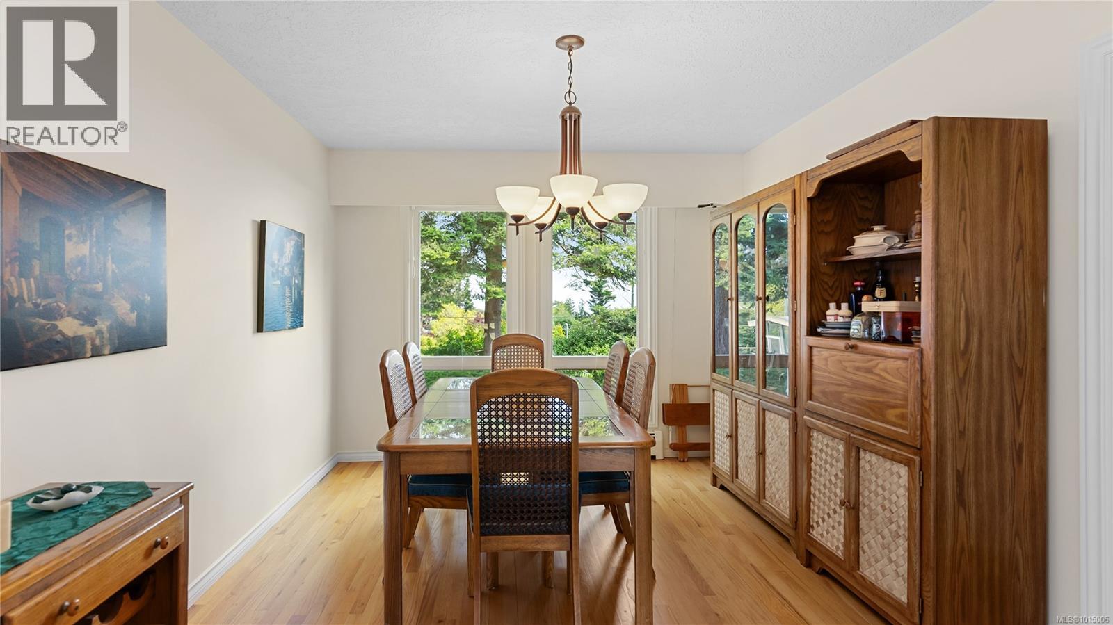 2059 Saltair Pl, Saanich