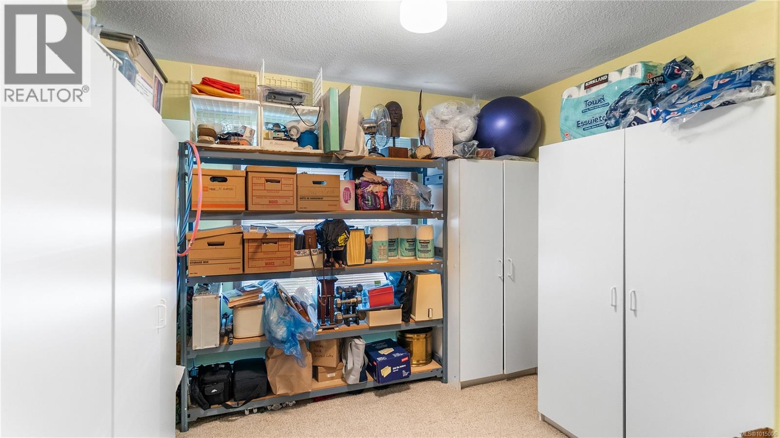 2059 Saltair Pl, Saanich