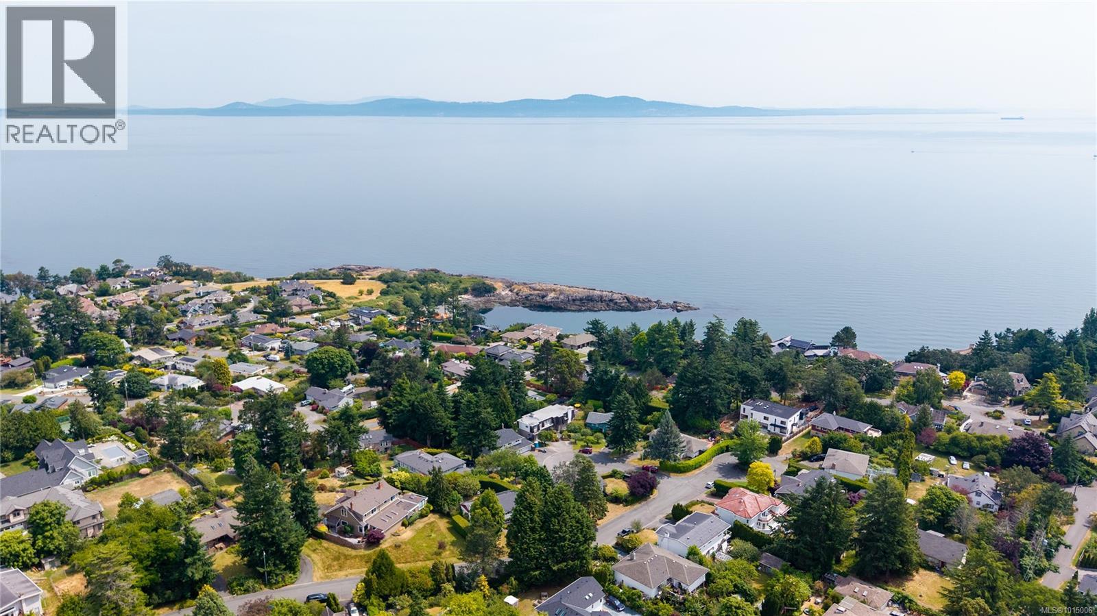 2059 Saltair Pl, Saanich