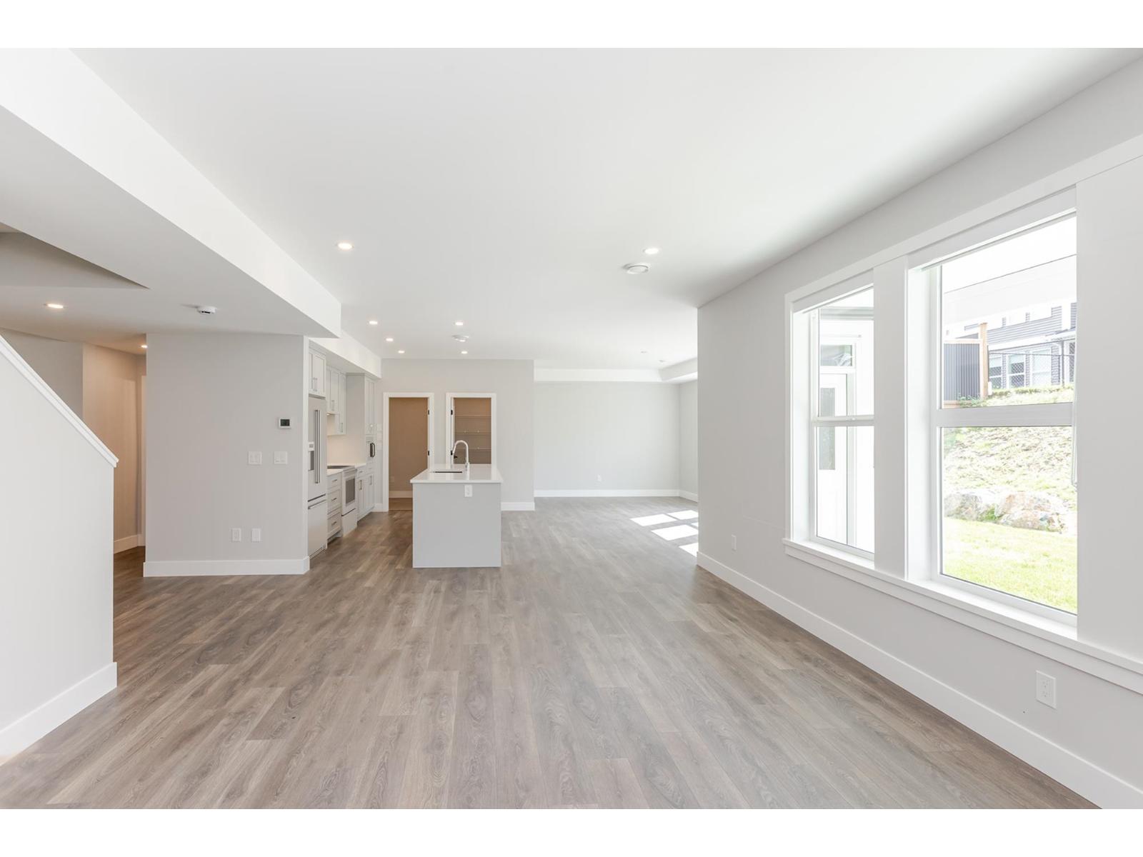 1970 SPARROW HAWK PLACE, Mt Woodside, Agassiz