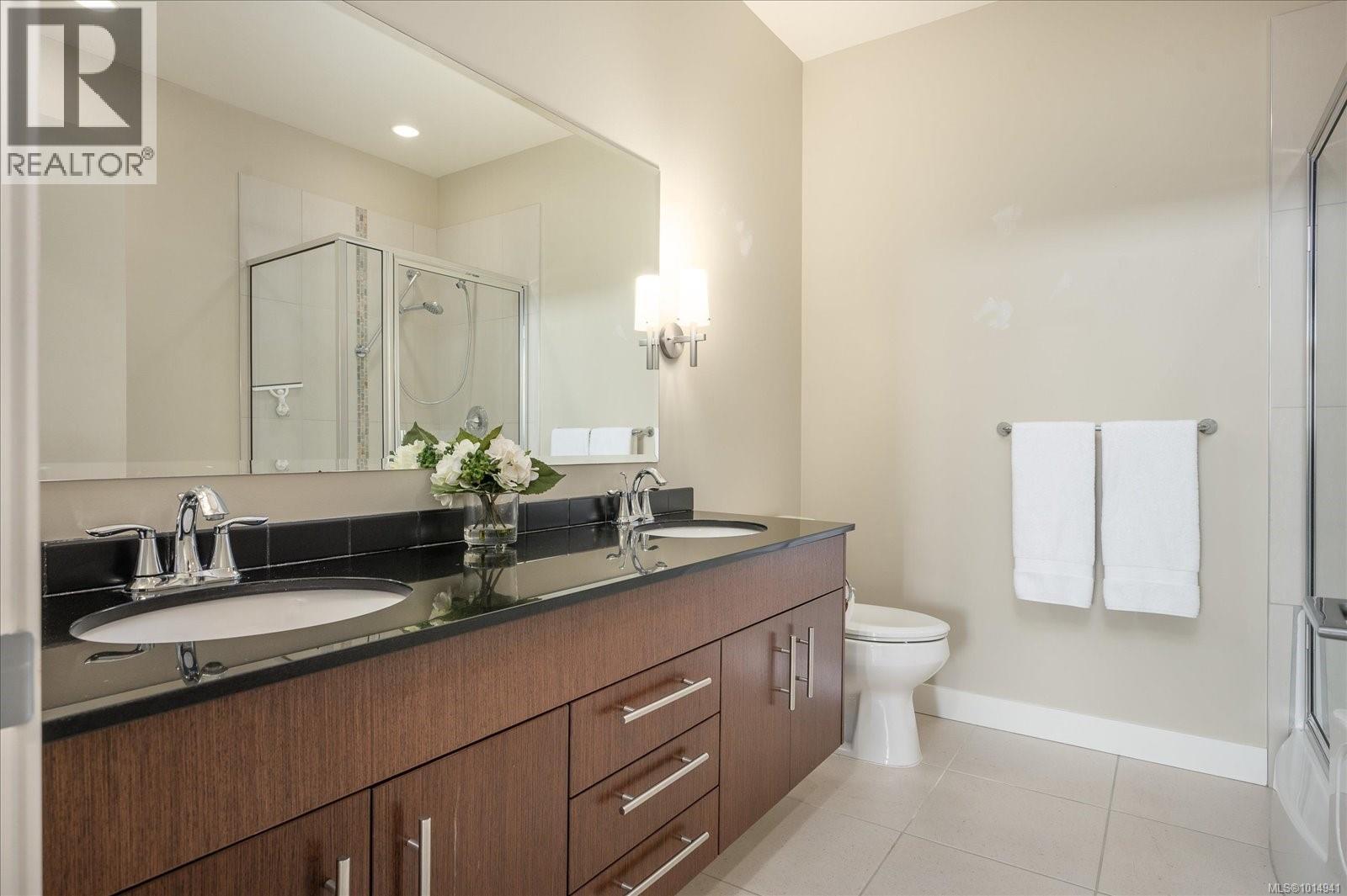 402 1325 Cape Cod Dr, Parksville
