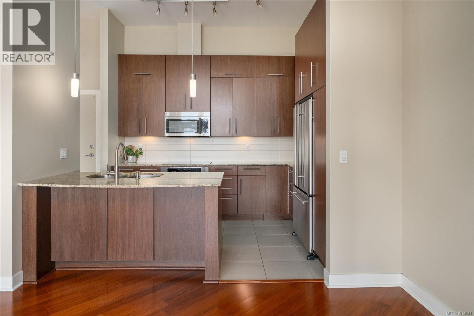 402 1325 Cape Cod Dr, Parksville