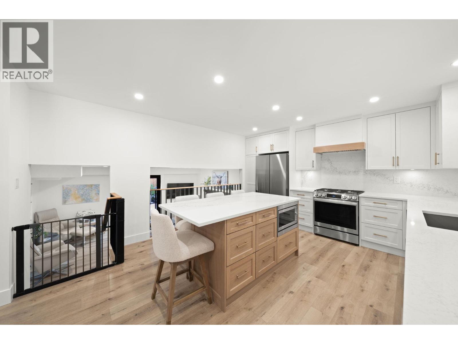 5340 CAMARO DRIVE, Tsawwassen