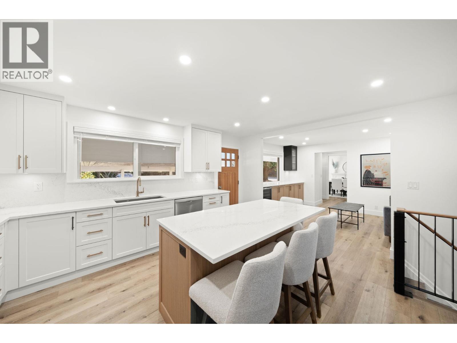 5340 CAMARO DRIVE, Tsawwassen