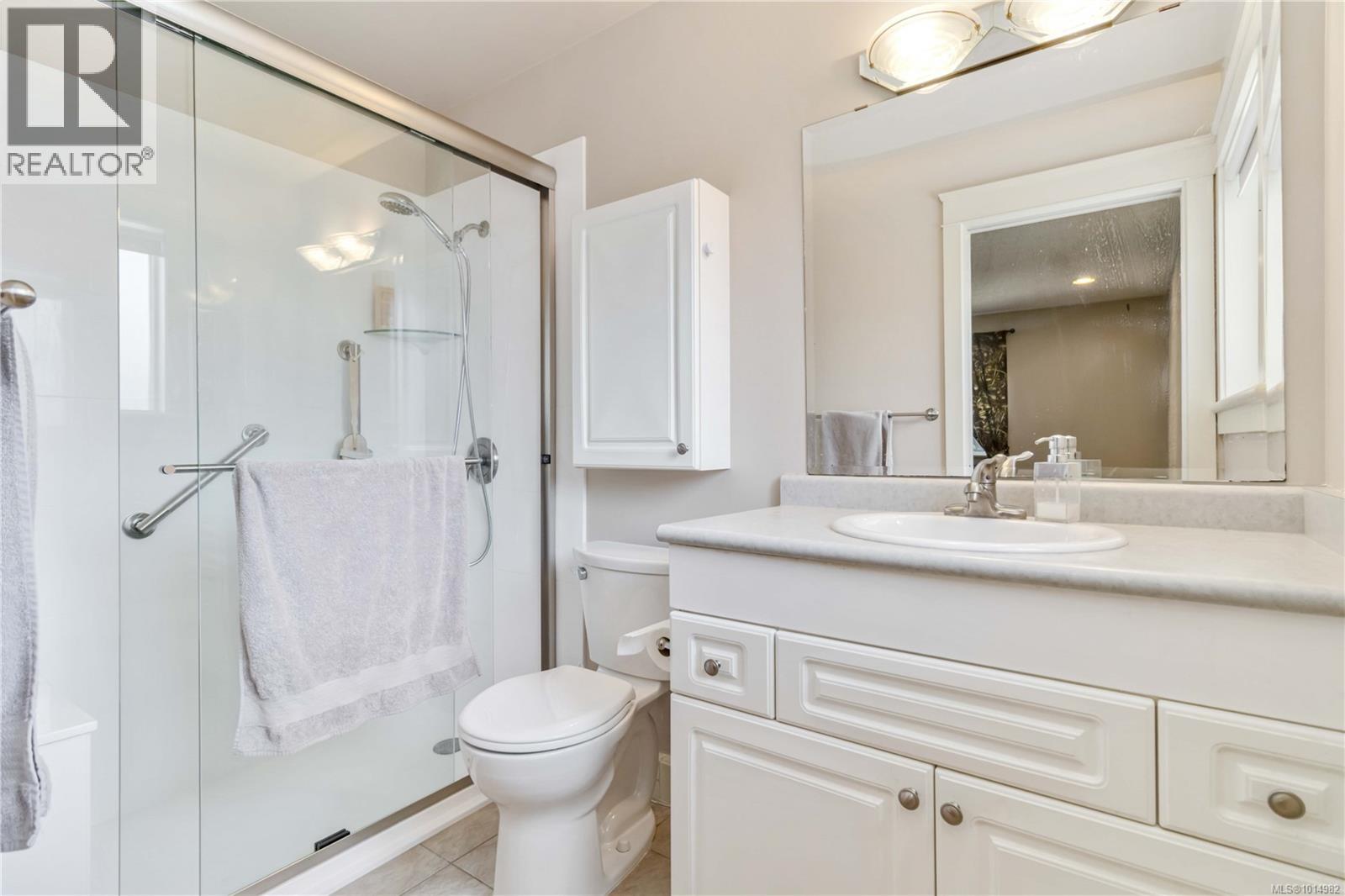  6260 Elaine Way, Central Saanich