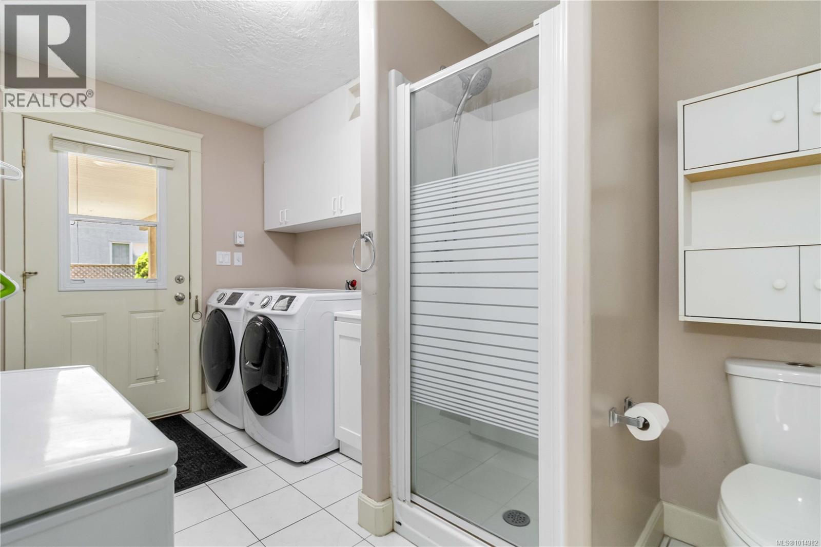  6260 Elaine Way, Central Saanich