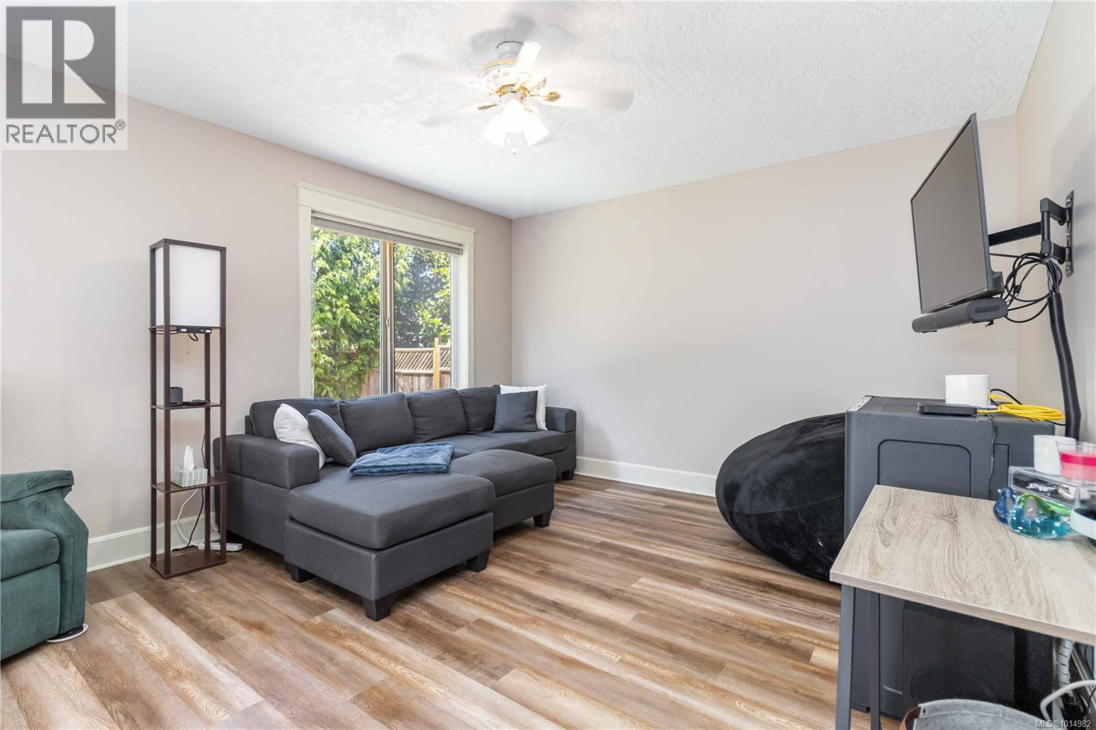  6260 Elaine Way, Central Saanich