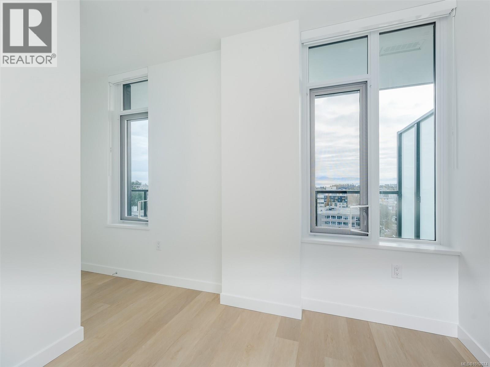 908 1100 Yates Street, Victoria