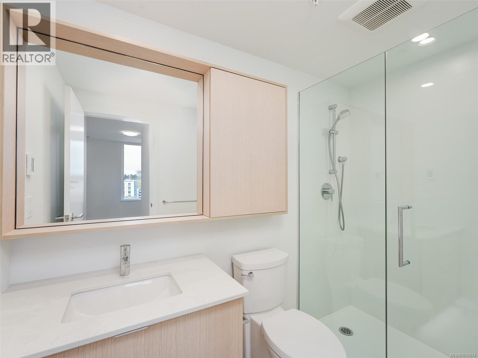 908 1100 Yates Street, Victoria