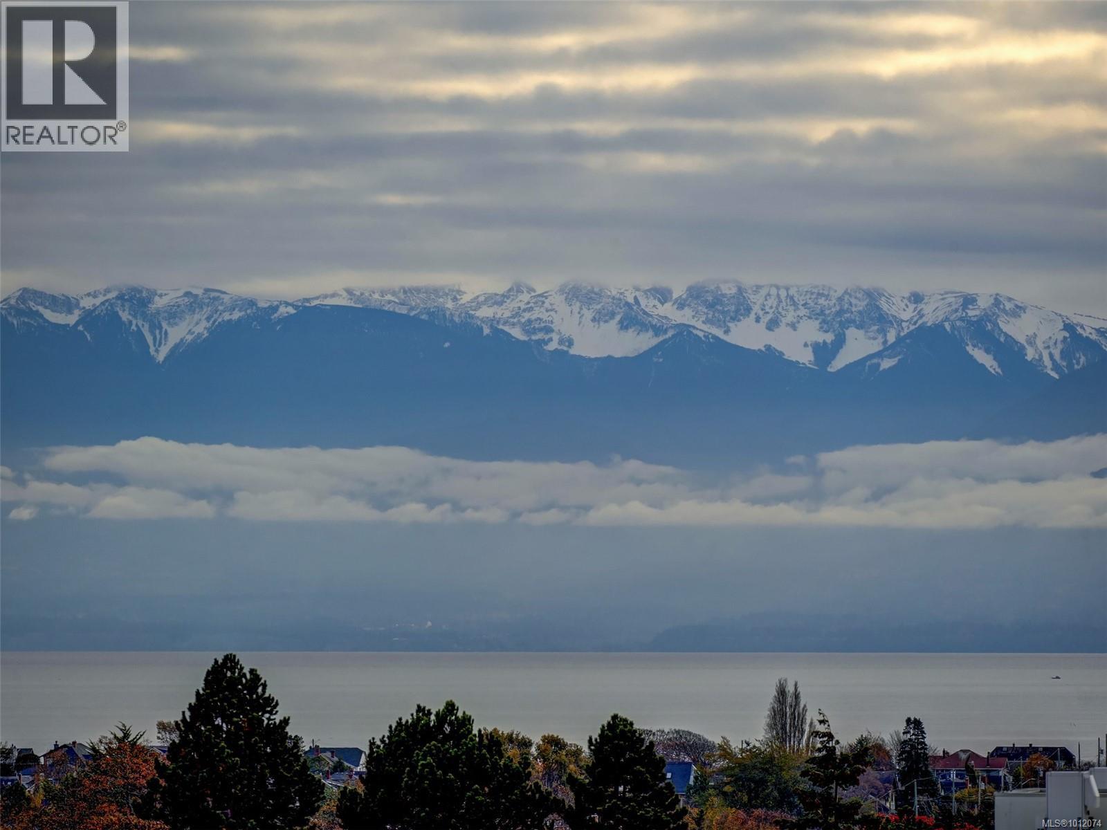 908 1100 Yates Street, Victoria