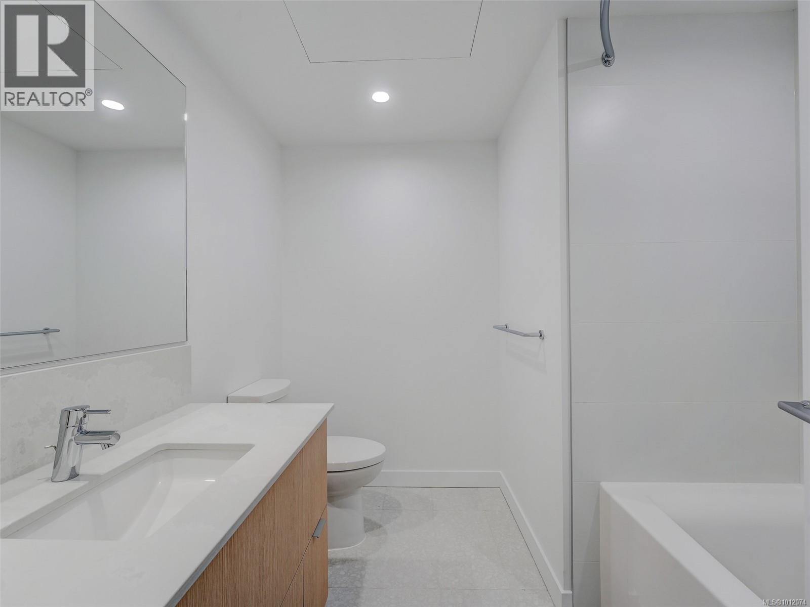 908 1100 Yates Street, Victoria