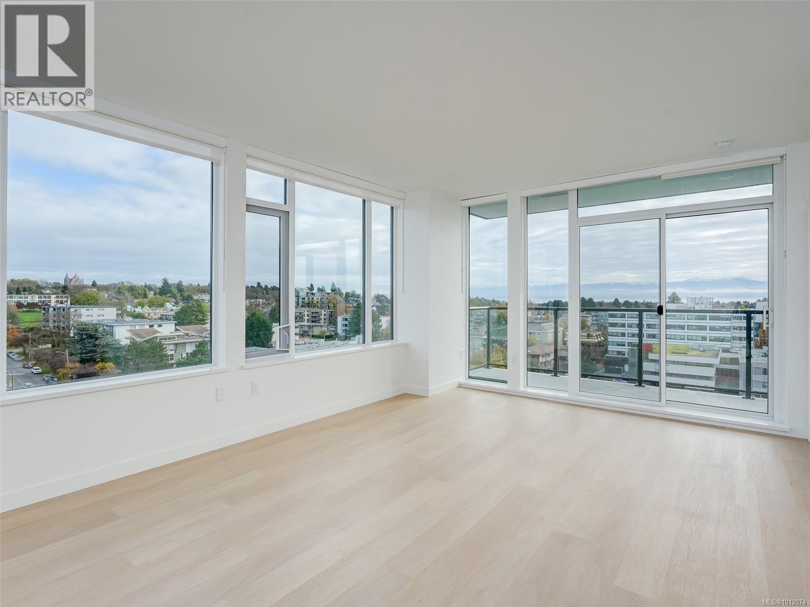 908 1100 Yates Street, Victoria