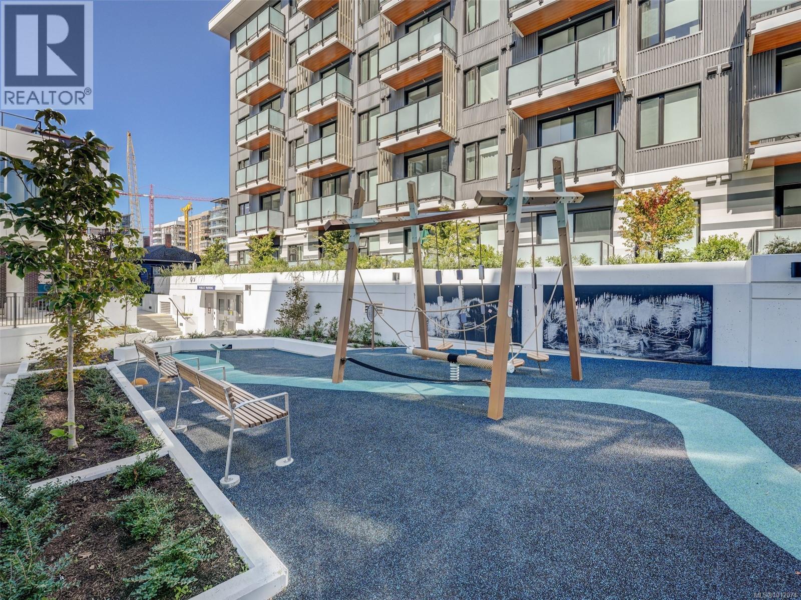 908 1100 Yates Street, Victoria