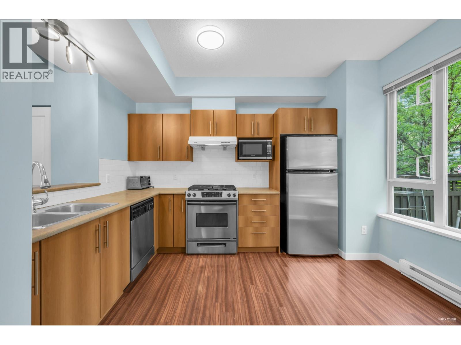 51 9229 UNIVERSITY CRESCENT, Burnaby
