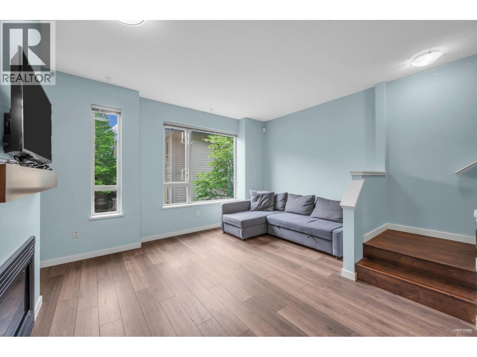 51 9229 UNIVERSITY CRESCENT, Burnaby
