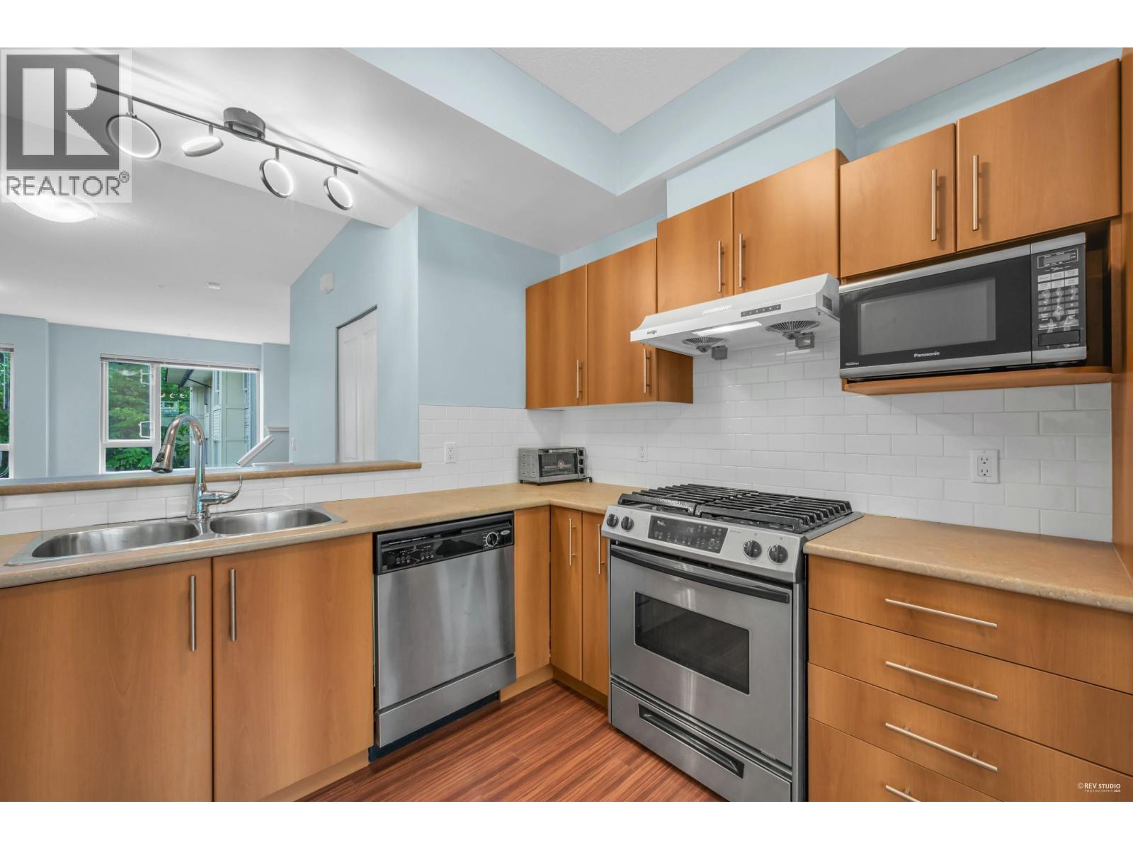 51 9229 UNIVERSITY CRESCENT, Burnaby
