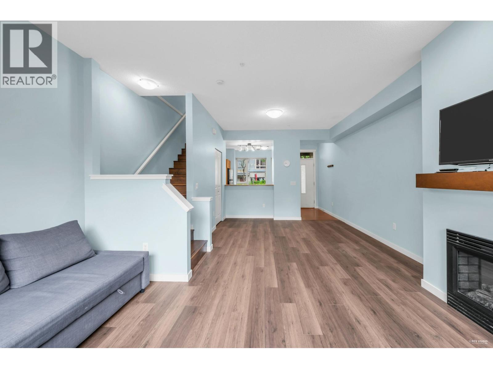 51 9229 UNIVERSITY CRESCENT, Burnaby