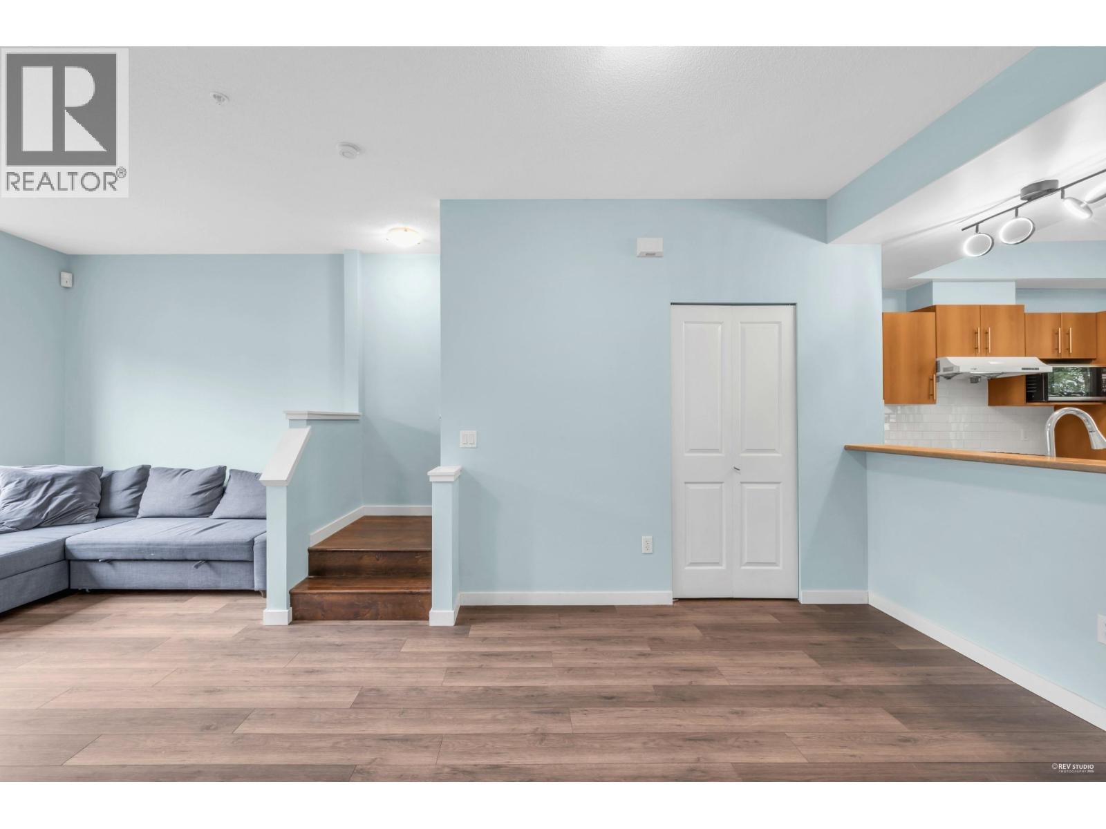 51 9229 UNIVERSITY CRESCENT, Burnaby