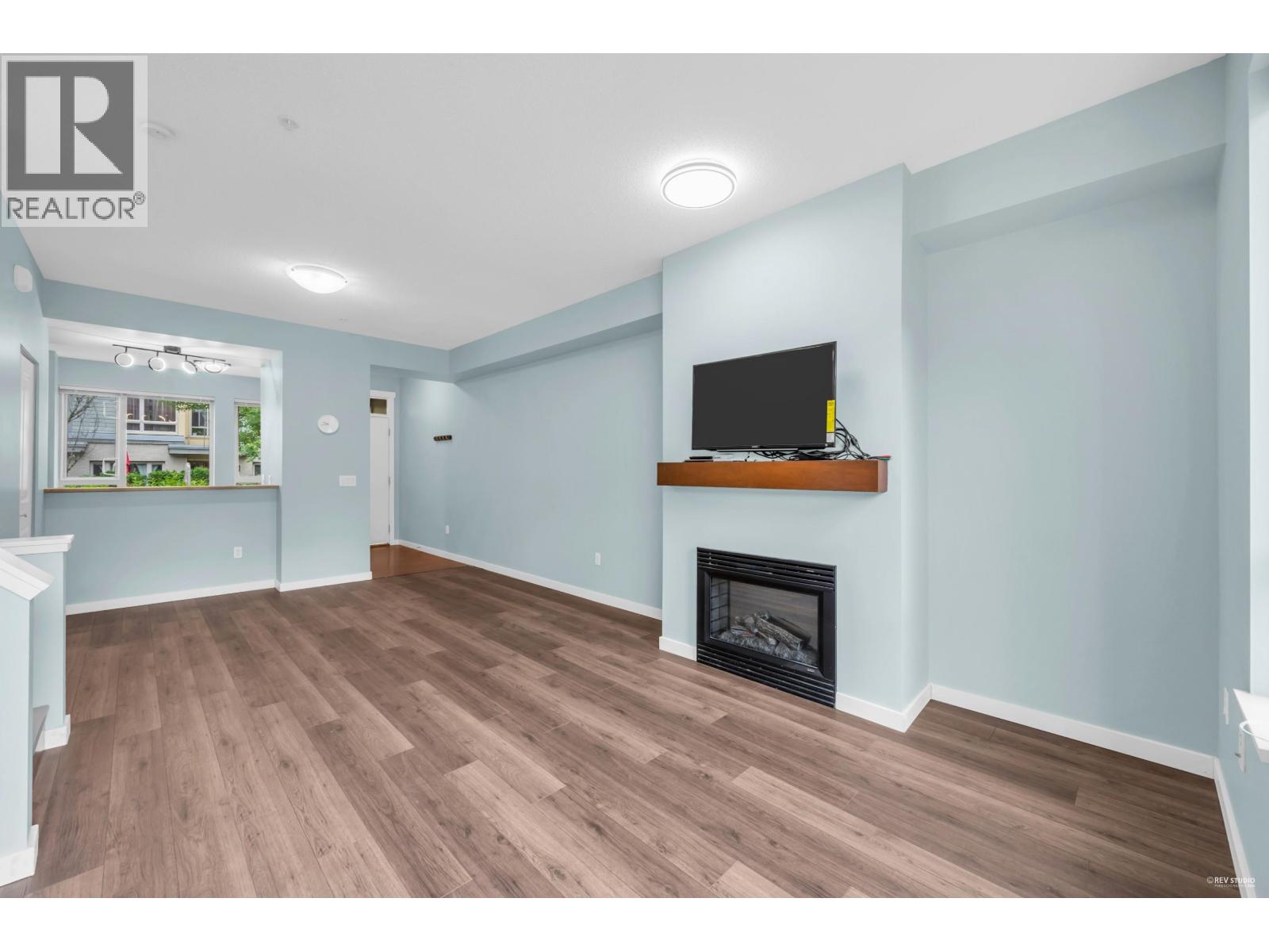 51 9229 UNIVERSITY CRESCENT, Burnaby