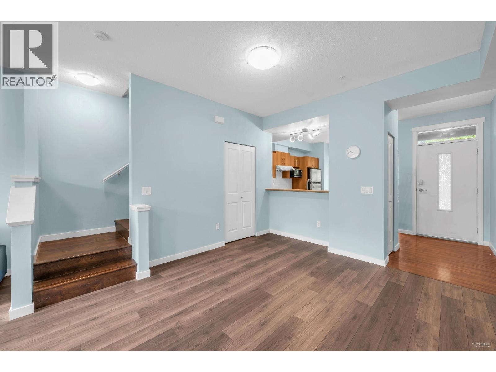 51 9229 UNIVERSITY CRESCENT, Burnaby