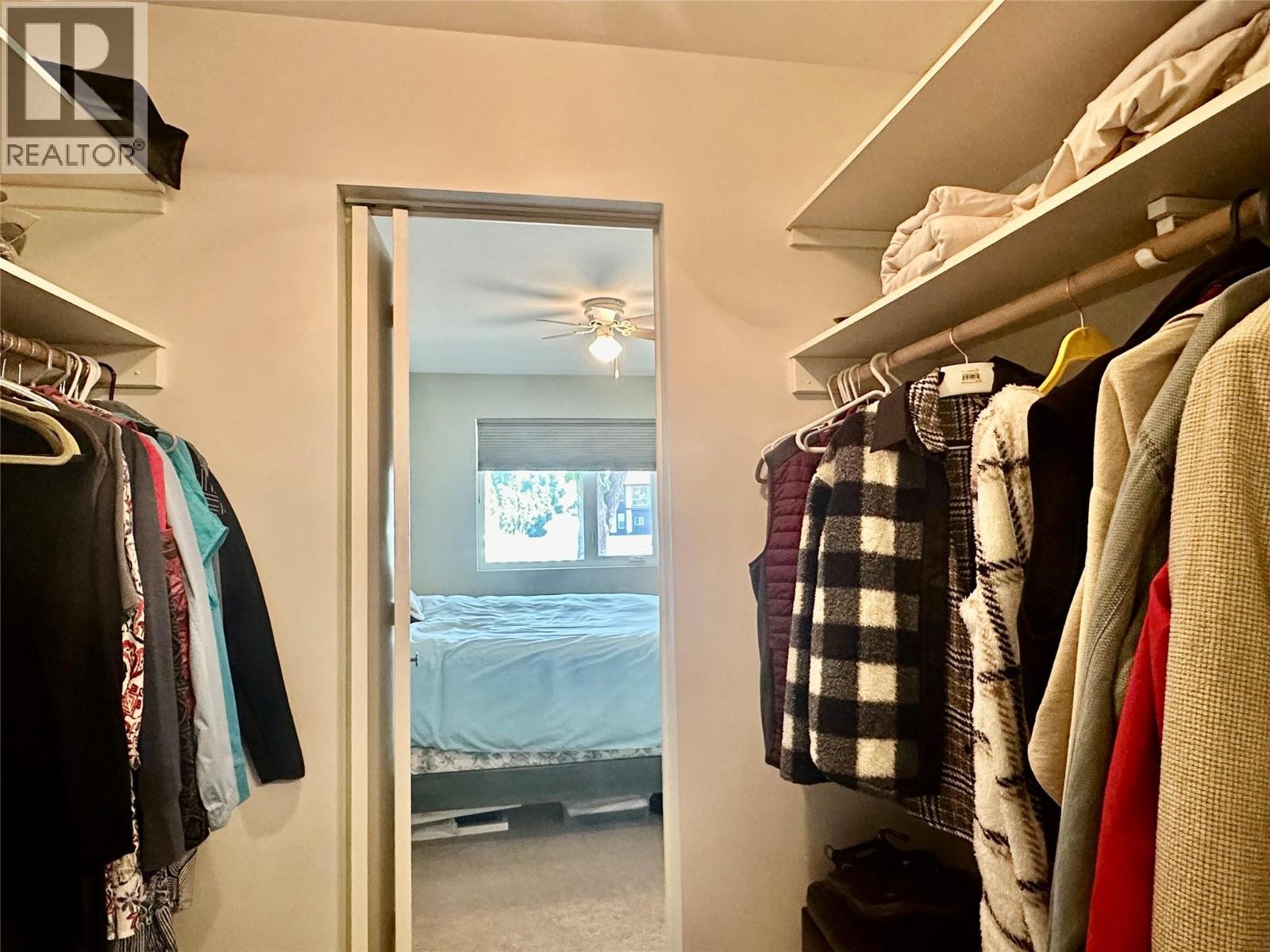 6446 MEADOWS Drive Unit# 35, Oliver
