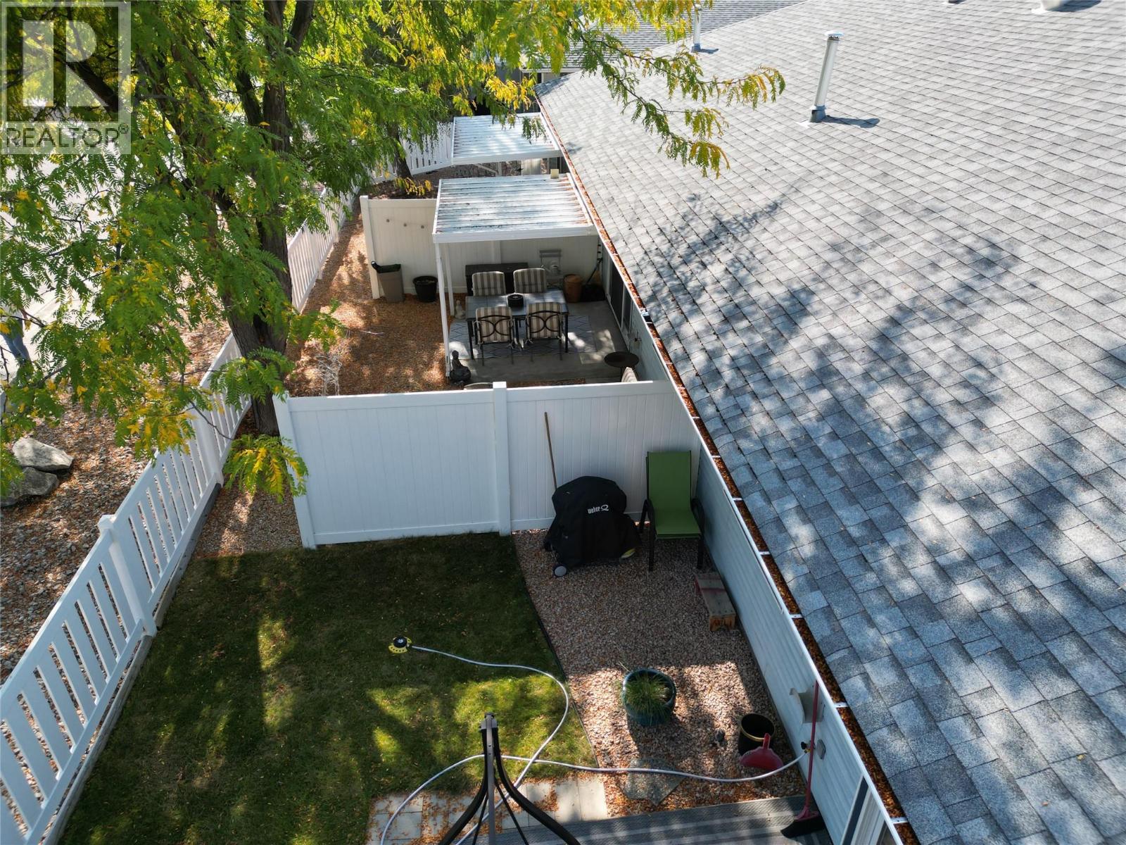 6446 MEADOWS Drive Unit# 35, Oliver