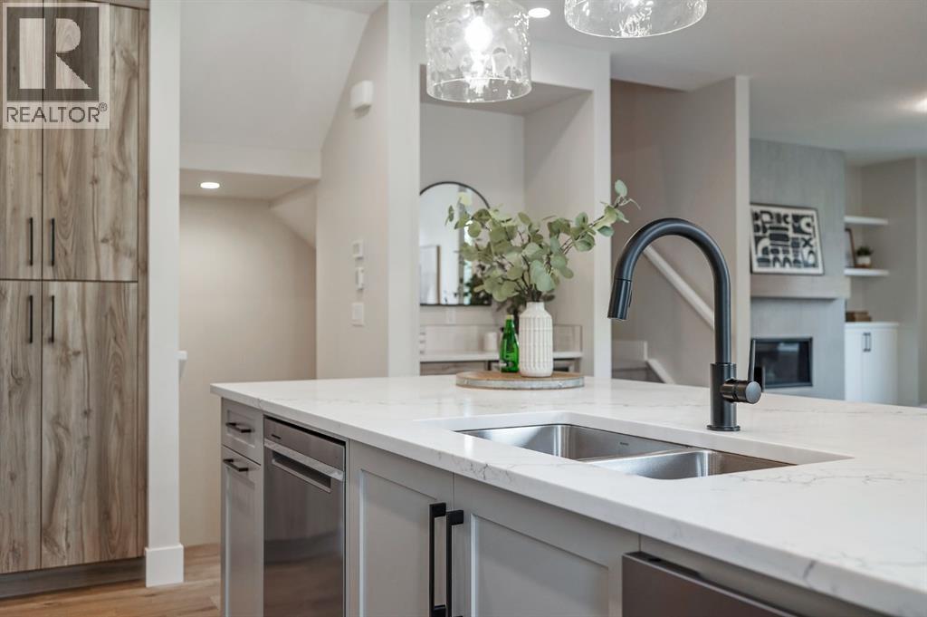 Single Family House for Sale in  West Glen Crescent SW Westgate Calgary 